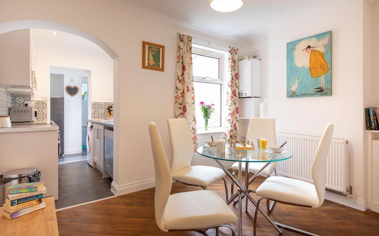 Bright 3 Bedroom Townhouse Near City Centre نورويش المظهر الخارجي الصورة